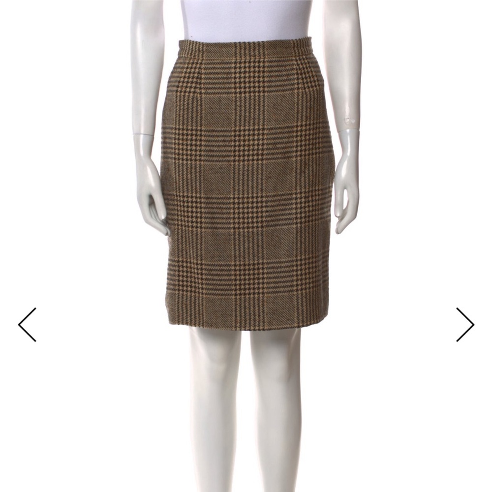 Valentino Plaid Brown Skirt
Runs small